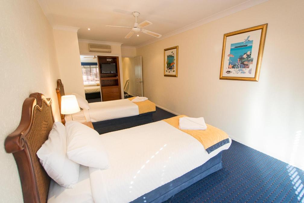 Tinaroo Lake Resort Dış mekan fotoğraf