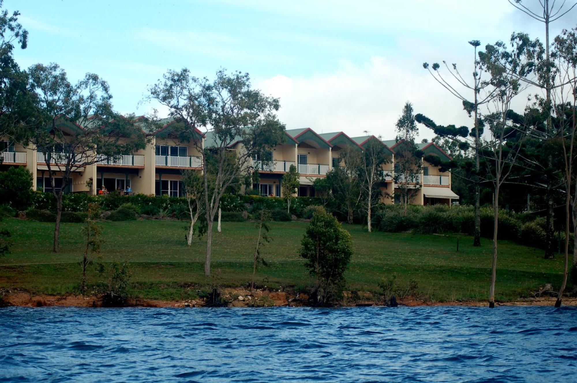 Tinaroo Lake Resort Dış mekan fotoğraf
