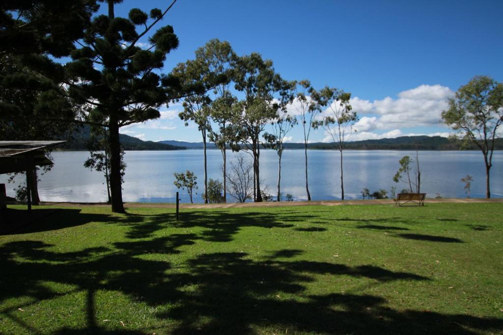 Tinaroo Lake Resort Oda fotoğraf