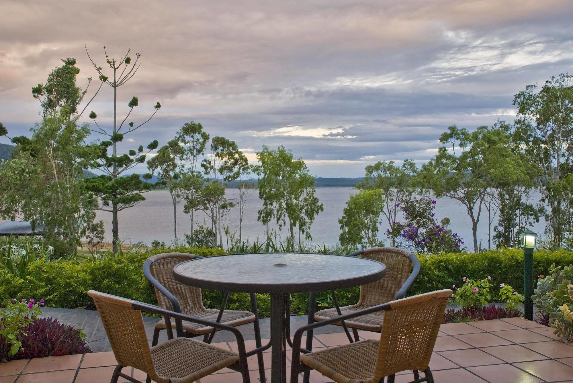 Tinaroo Lake Resort Dış mekan fotoğraf
