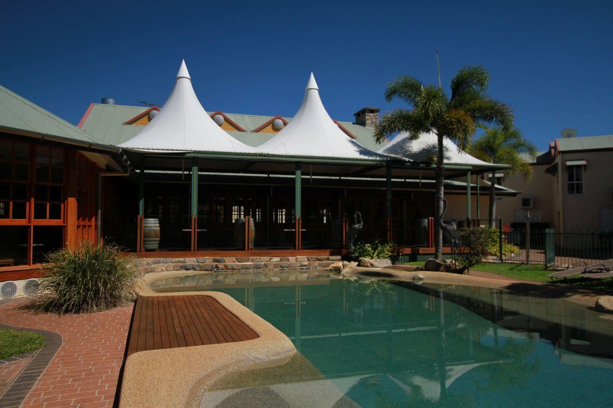 Tinaroo Lake Resort Dış mekan fotoğraf