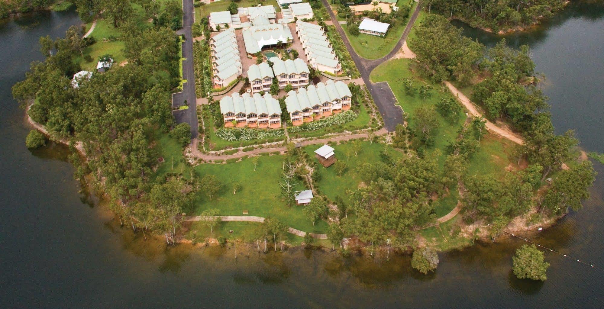 Tinaroo Lake Resort Dış mekan fotoğraf